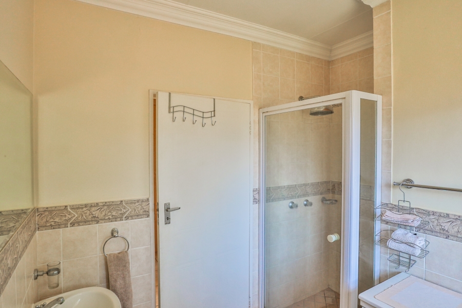 To Let 3 Bedroom Property for Rent in The Coves North West